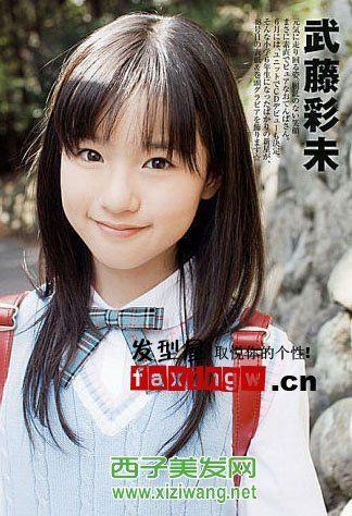 适合小学生的发型 让女学生甜蜜可爱(4)