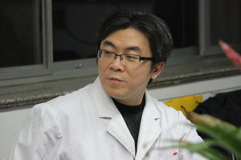 张东〔主任医师,教授