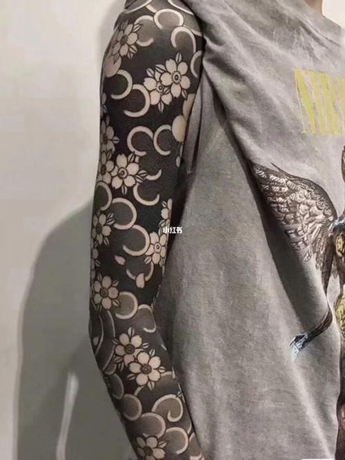 老传统牡丹花臂_纹身_牡丹_老传统牡丹花臂_美妆_彩妆