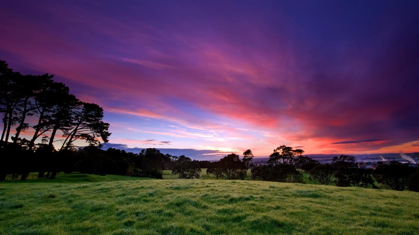 郊外的唯美火烧云美景图片壁纸,风景壁纸,唯美,壁纸,1600x900
