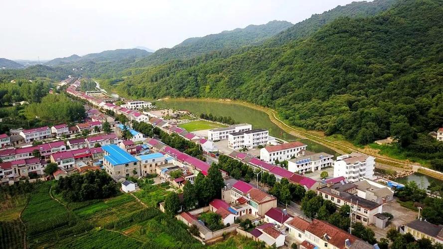牛六安市20132018年度建设526个省级中心村和整治121个乡镇政府驻地