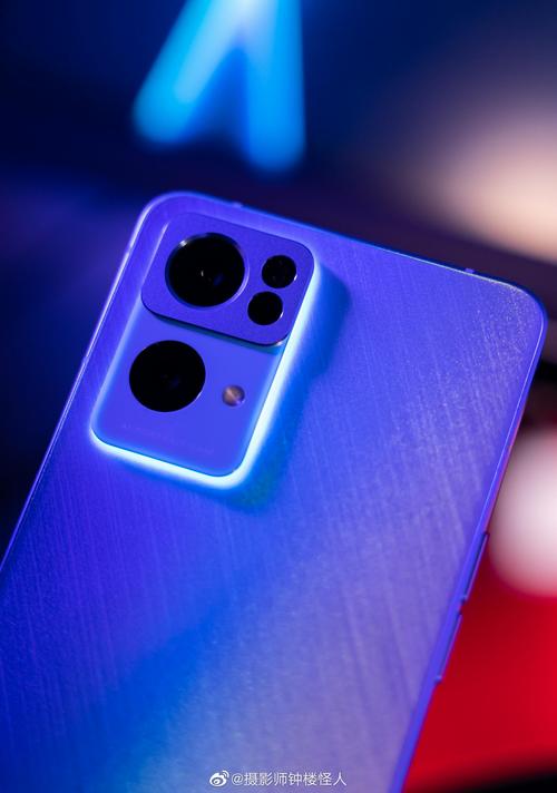 opporeno7pro背后的呼吸灯在充电时真的很好看