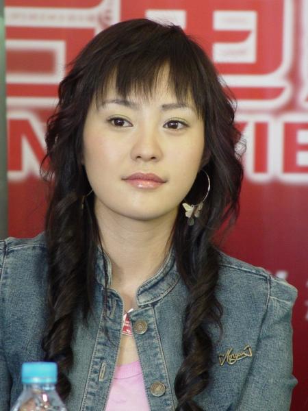 新浪娱乐讯 演员郝蕾和江苏卫视《永不瞑目》剧组的换角纠纷案近日