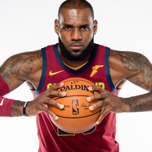 詹姆斯 篮球 运动员 球星 苹果手机高清壁纸 20.