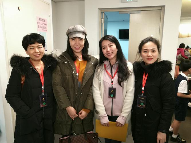 我们学校四位音乐老师张蓓,孙莉莉,李晔,马子涵和卜姣老师带队参加.