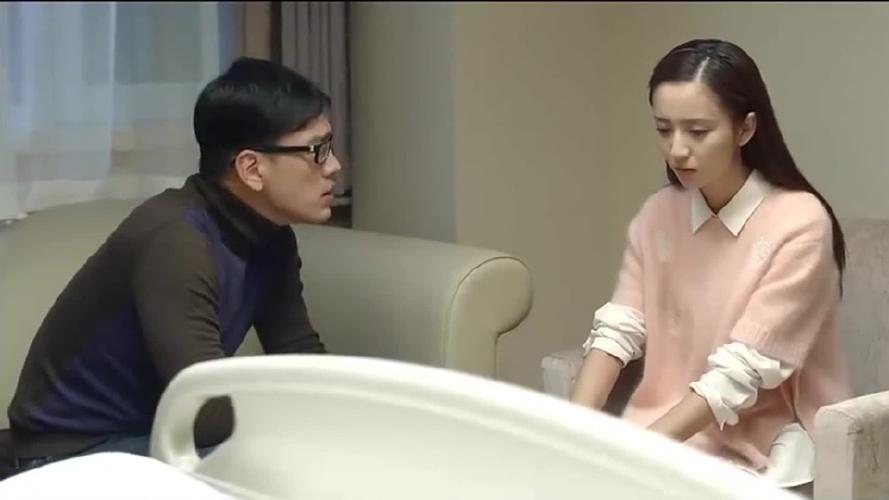 产科医生何晶发生重大医疗事故哭着向肖程认错肖程心疼坏了