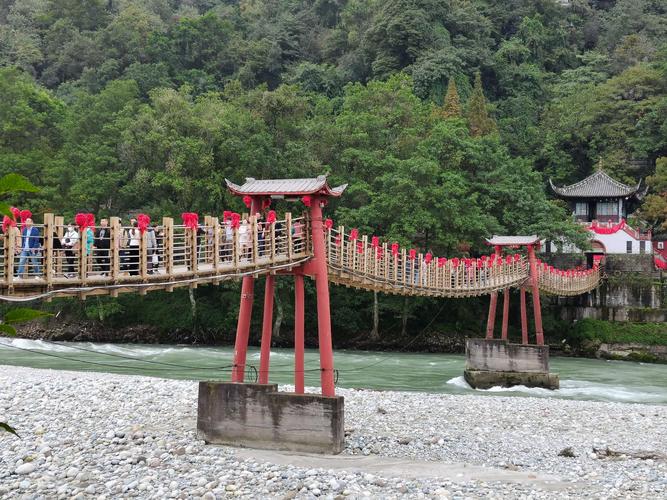 成都自由行都江堰,青城山.