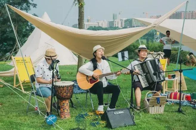 等风也等你 | 桃李春风草坪音乐节,这个夏天等你来燃!