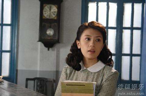 贾静雯演绎《侬本多情》 学习钢琴尽显书卷气