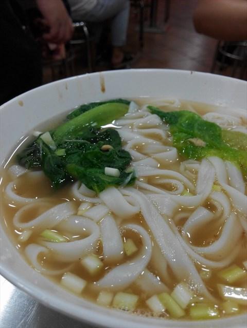 上汤斋河粉                            (6元)