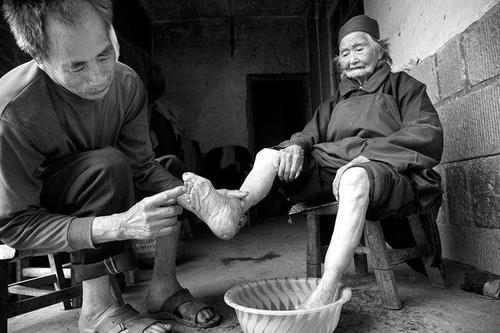 我的祖母是小脚