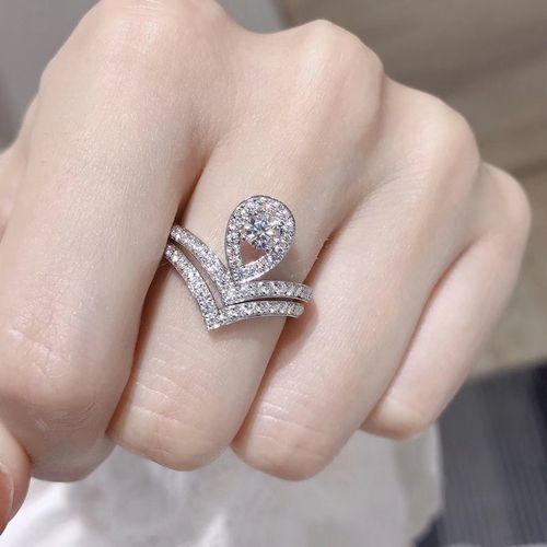 钻石钻戒50分石女水滴形排皇冠戒指正品求婚手饰