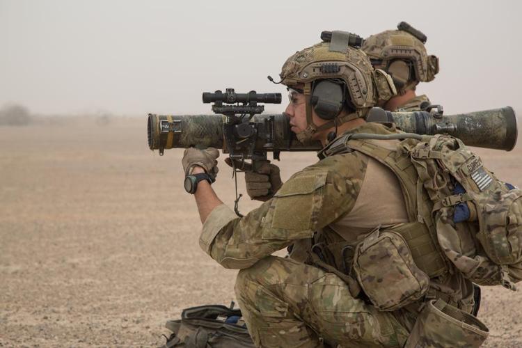 尔-古斯塔夫无后坐力炮