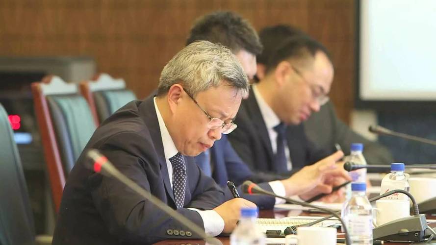 中国一汽红旗经销商核心投资人座谈会透露了哪些重要信息
