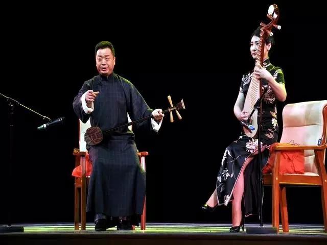 2001年12月14日应中国驻法大使馆和旅法苏浙同评弹