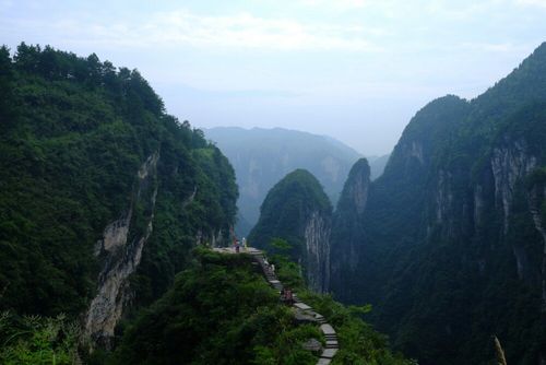 【携程攻略】吉首德夯大峡谷景点,德夯大峡谷雄伟壮观,谷内人流稀少