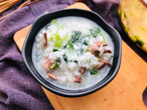 菠菜猪肝粥
