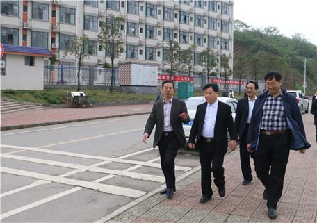 四川省衡缘物董事长何秋生一行来我校现场考察交流