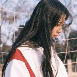 女生侧脸头像阳光意境