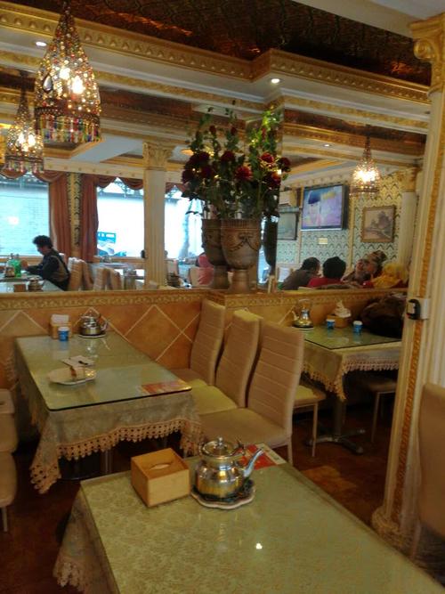 2022新疆喀什餐厅美食餐厅,真有少数民族风味,跟她们一.