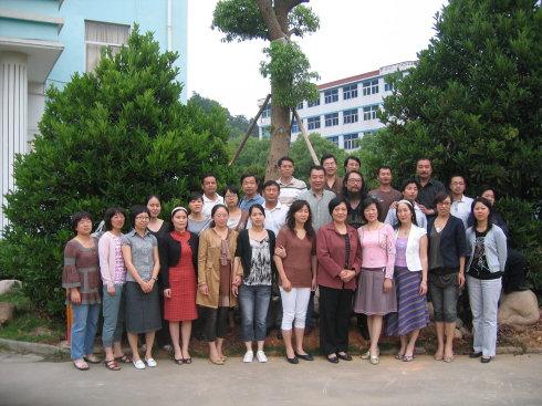 泽国镇第四中学力求以高雅文化影响学生