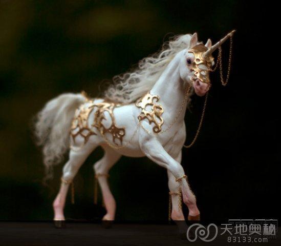 (因为翻译的英文,不大明确,关于孔子与麒麟的关系,可见于"麒麟送子"的