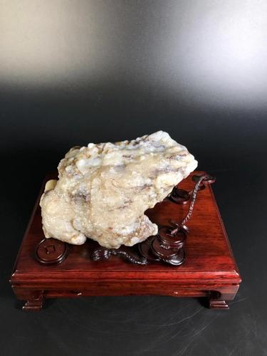 久仰大名,想不到你是这样的奇石馆!