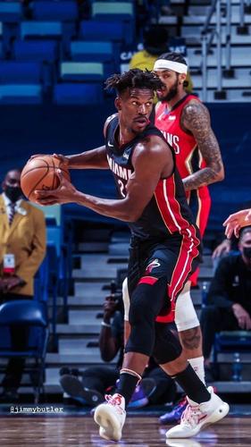 咖啡logo,惊艳配色!巴特勒上脚的驭帅14球鞋令人心动