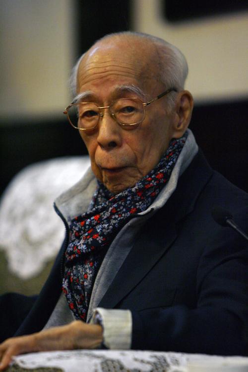 西泠印社第七任社长饶宗颐抵杭