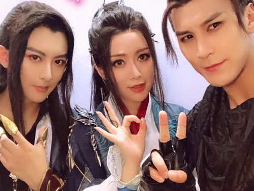 coser小羽正在直播