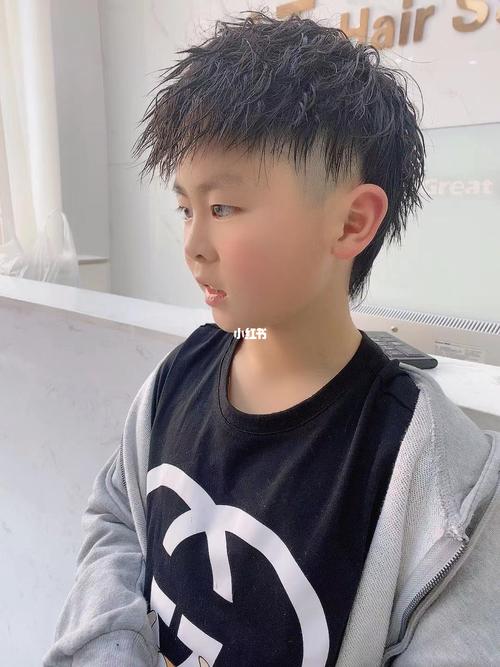 小碎盖锡纸烫 #立体感十足,清爽,阳光,帅气_l t·你型