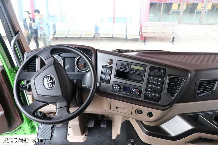 解放jh6自卸车升级了潍柴动力大牌座椅新车配置确实不错