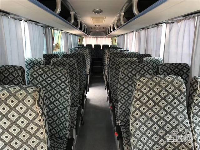 通旅游团体客车10年47座宇通客车出售