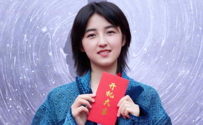 《中国医生》票房破7亿,泪眼看哭观众的张子枫,又一部新戏开机