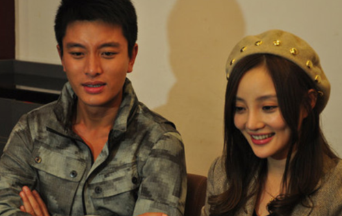 李小璐与李晨同居5年,现被曝与薛之谦有染,这次贾乃亮