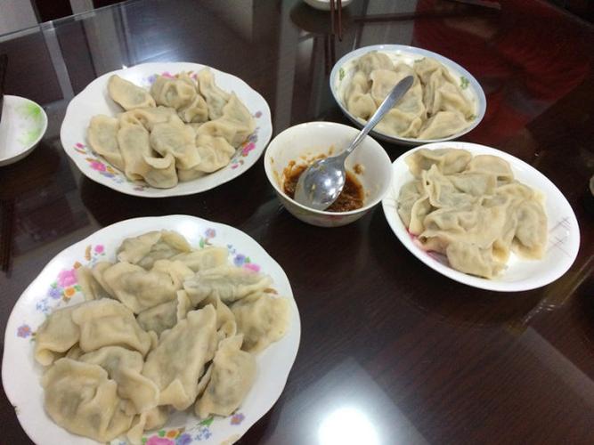 冬至吃饺子的图片2