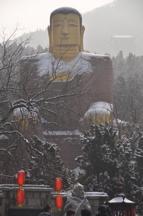 2013过大年千佛山嬉雪赶庙会