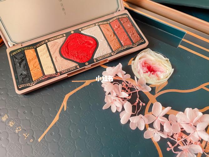 花西子眼影盘_眼影盘_眼影_花西子怎么样_眼影分享_美