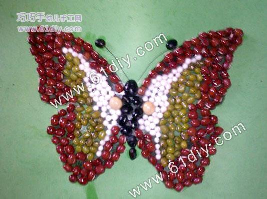 幼儿手工绿豆瓜子制作红豆绿豆贴画