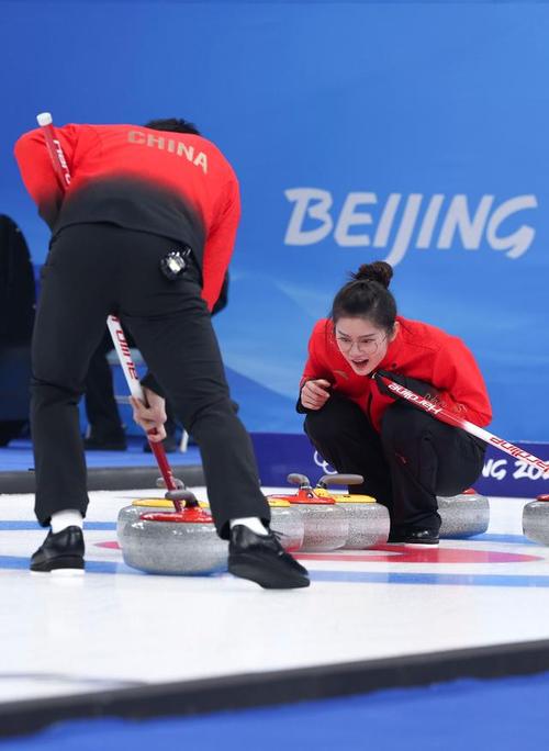 北京冬奥会冰壶混双循环赛中国队迎战美国队3