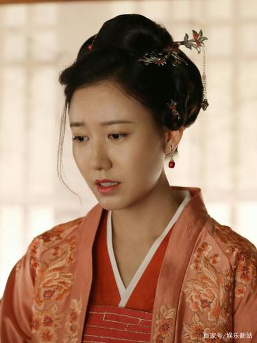 《知否知否,应是绿肥红瘦中的高露》