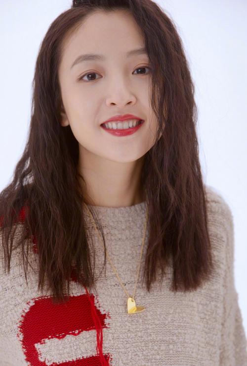 吴倩最新时尚养眼写真图片