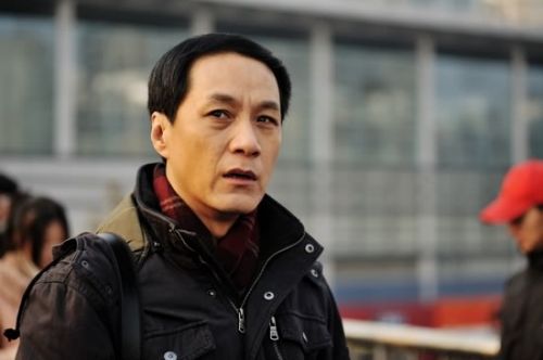 冯远征可谓是演技派,只是因为他的相貌不够帅,在人艺学员班时期,没人