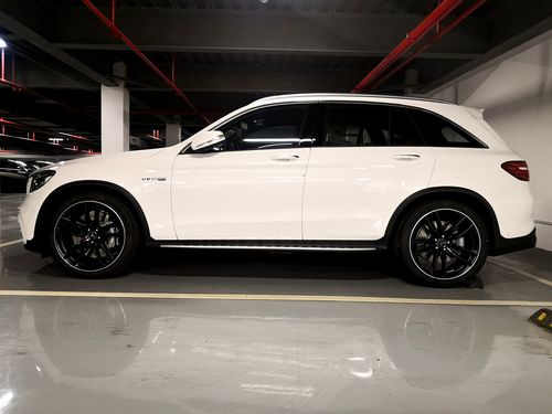奔驰glc63 amg 白外/黑内 现车优惠9万元