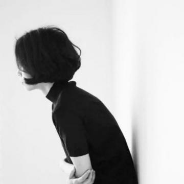 短发黑白头像女生冷酷霸气图片2020 别把离开说的那么
