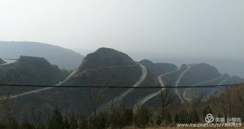 这些曲折险峻的盘山道,主要集中在临潼段.