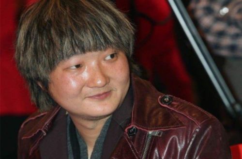 看到马思纯那个男朋友,想起来董洁和王大治,对比一下她们的.