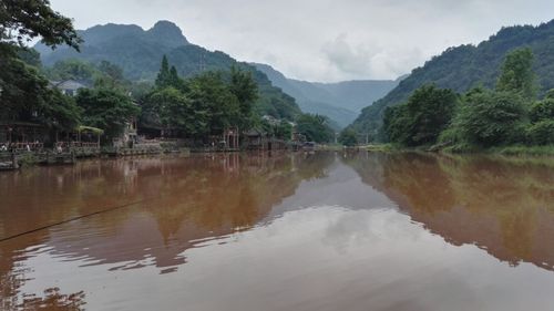 柳江古镇,位于四川省眉山市洪雅花溪河,建于南宋十年,距今800多年历史