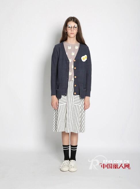 童趣单品 设计师独爱童真元素 荷包蛋造型服装