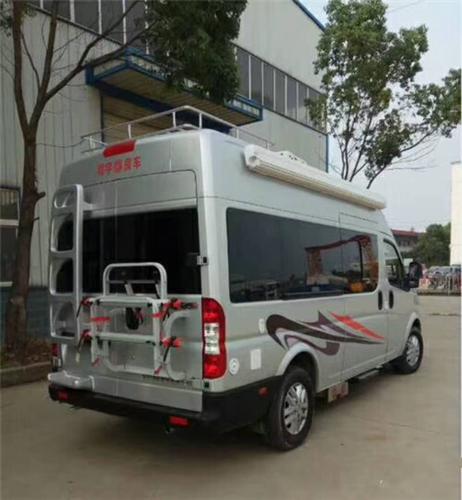 选择b型房车驾驶灵活,停车方便,油耗低,通过性好,价格